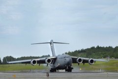 C17 Globemaster - Touch Down!